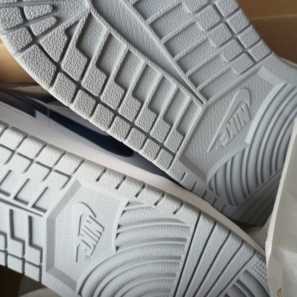 🔥Hot Sugar Free New Air Jordan 1 Mid Men Wolf Grey Navy 🔥 - Picture 6 of 9